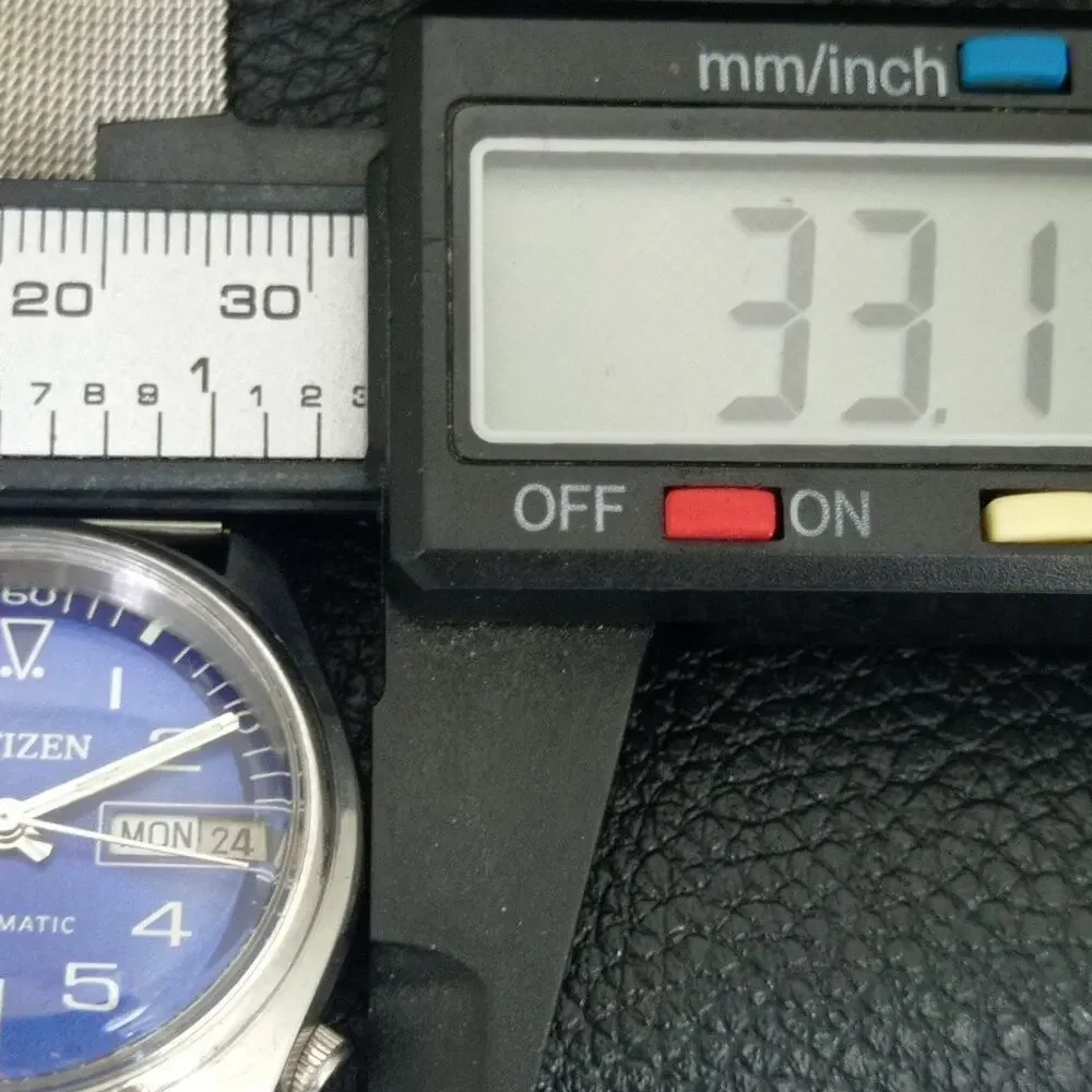 Vintage 1987 Citizen Automatic Mens Silver Watch W/daydate & Blue accents